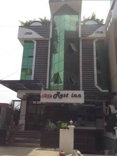Hotel Rest Inn Chikmagalūr Exteriör bild